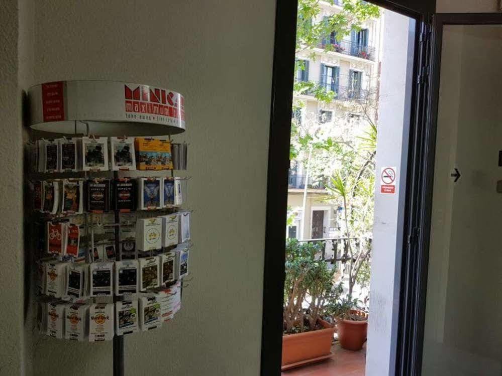 Hostal Lk Barcelona Eksteriør billede